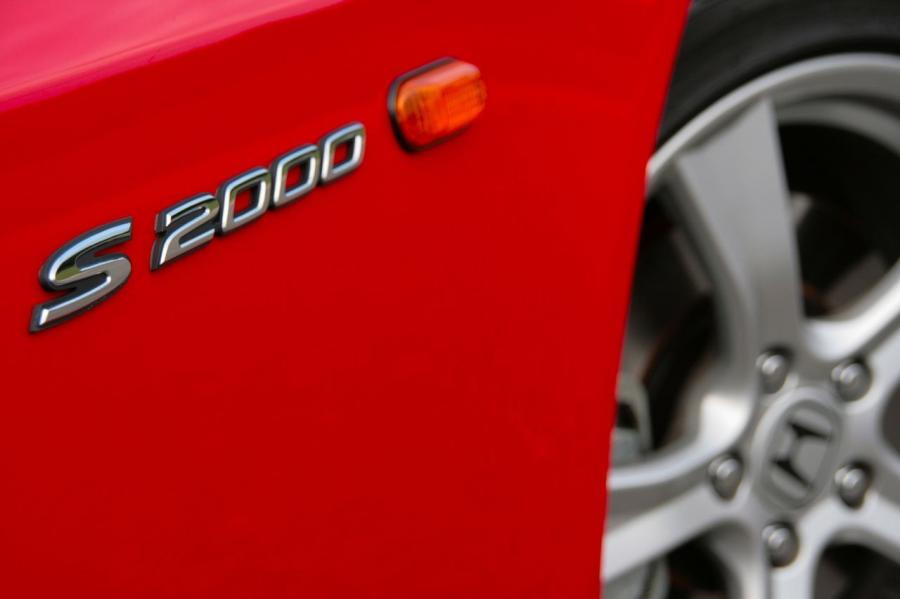  Honda S2000 2009 года  (фото 32 из 37)